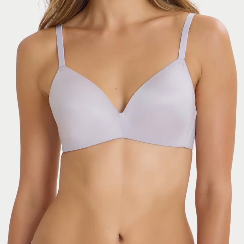 B.TEMPT'D BY WACOAL
Future Foundation Wire-Free Plunge T-Shirt Bra
